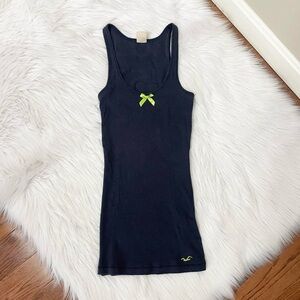 Vintage Y2K tank top 💚 by Hollister